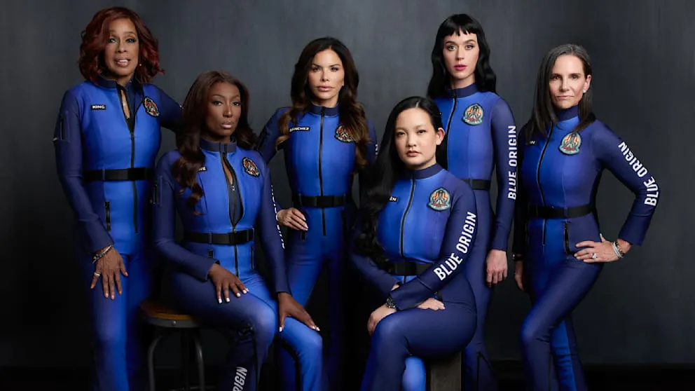 Die Crew v.l.n.r.: Gayle King (70), Aisha Bowe (38), Lauren Sánchez (55), Amanda Nguyen (33), Katy Perry (40) und Kerianne Flynn (57). Foto: ddp/abaca press
